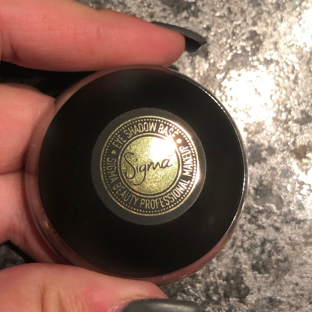 Sigma Eyeshadow Base: Pursue
